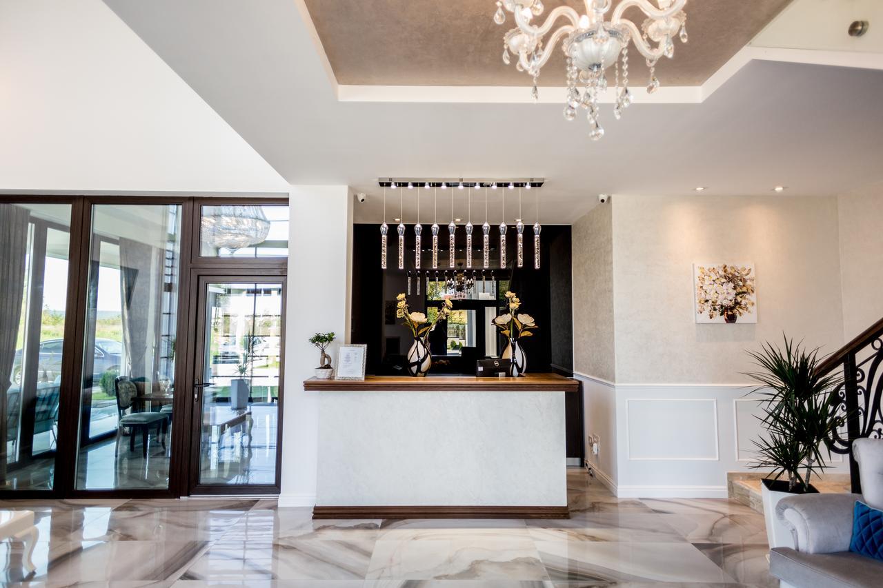 J'Adore Boutique Hotel Lugoj Luaran gambar