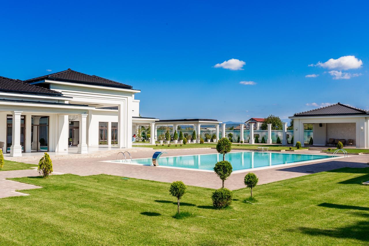 J'Adore Boutique Hotel Lugoj Luaran gambar